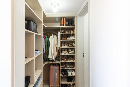 Apartamento para alugar com 71m², 2 quartos e 1 vagaCloset