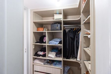 Apartamento para alugar com 71m², 2 quartos e 1 vagaCloset