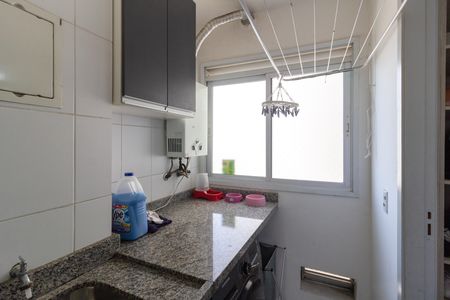Apartamento para alugar com 71m², 2 quartos e 1 vagaÁrea de Serviço