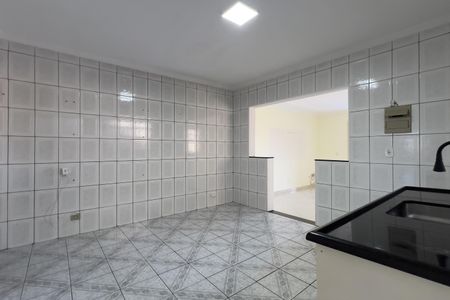 Cozinha de casa para alugar com 1 quarto, 150m² em Jardim Elizabeth, Guarulhos