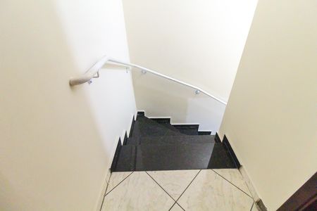 Hall de casa para alugar com 3 quartos, 208m² em Jardim Lageado, Ferraz de Vasconcelos