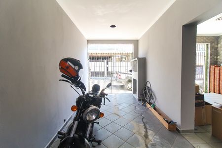 Garagem de casa para alugar com 3 quartos, 208m² em Jardim Lageado, Ferraz de Vasconcelos