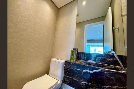 Lavabo de apartamento para alugar com 3 quartos, 138m² em Santo Amaro, São Paulo