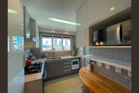 Cozinha de apartamento para alugar com 3 quartos, 138m² em Santo Amaro, São Paulo