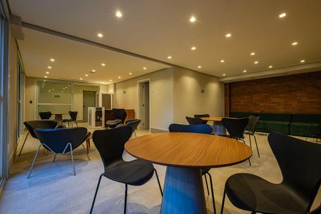Área comum de kitnet/studio para alugar com 1 quarto, 25m² em Pinheiros, São Paulo