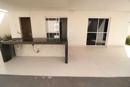 Varanda de casa para alugar com 3 quartos, 200m² em Jardim Karaíba, Uberlândia