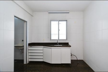 Apartamento para alugar com 89m², 3 quartos e 2 vagas Apartamento para alugar com 89m², 3 quartos e 2 vagasCozinha