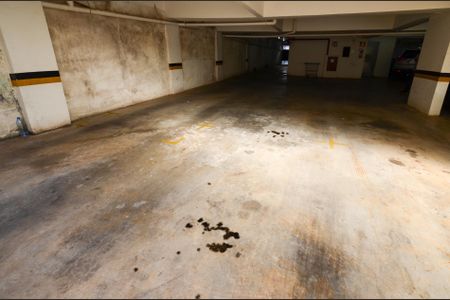 Garagem de apartamento para alugar com 3 quartos, 89m² em Colégio Batista, Belo Horizonte