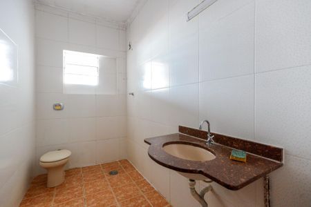 Banheiro de casa para alugar com 2 quartos, 62m² em Jardim Paraíso, São Paulo