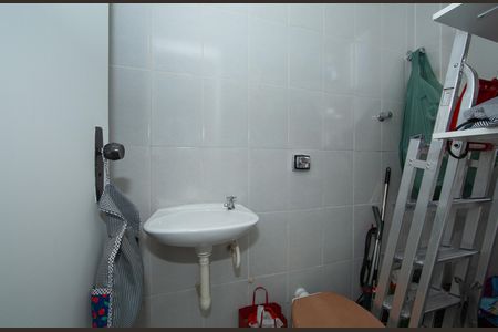 AREA DE SERVICO de apartamento à venda com 3 quartos, 70m² em Estoril, Belo Horizonte