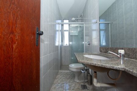 BANHEIRO2 de apartamento à venda com 3 quartos, 70m² em Estoril, Belo Horizonte