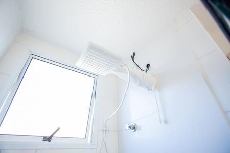 Banheiro Social de apartamento para alugar com 2 quartos, 44m² em Vila Cristina, Contagem