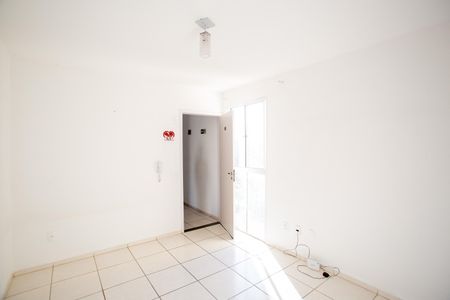 Sala de apartamento para alugar com 2 quartos, 44m² em Vila Cristina, Contagem