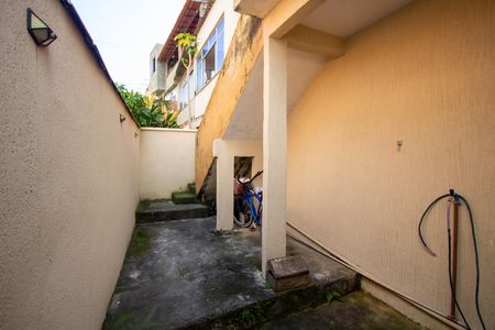 Entrada de casa para alugar com 3 quartos, 100m² em Mutua, São Gonçalo