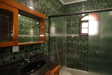 Banheiro de casa à venda com 2 quartos, 60m² em Jardim Marek, Santo André