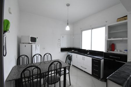 Cozinha de apartamento à venda com 2 quartos, 130m² em Centro, Curitiba