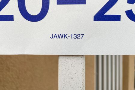 Placa de apartamento para alugar com 2 quartos, 56m² em Outeiro de Passárgada, Cotia