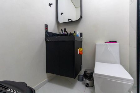 Apartamento à venda com 45m², 2 quartos e sem vaga Apartamento à venda com 45m², 2 quartos e sem vagaBanheiro