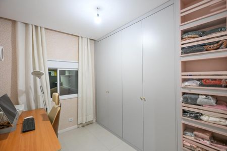 Quarto 2 de casa para alugar com 3 quartos, 160m² em Jardim Wanda, Taboão da Serra
