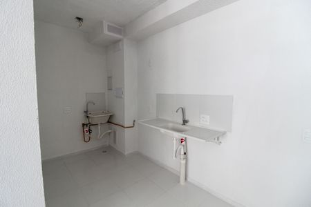 Cozinha de apartamento para alugar com 2 quartos, 32m² em Jaguaré, São Paulo