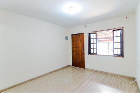 Casa à venda com 2 quartos, 107m² em Jardim Cocaia, Guarulhos