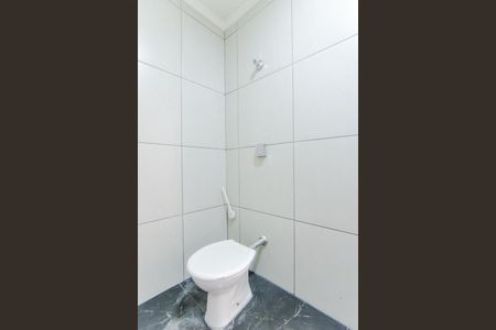Banheiro Social de casa à venda com 2 quartos, 107m² em Jardim Cocaia, Guarulhos