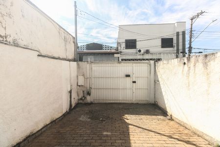 Garagem de casa para alugar com 4 quartos, 300m² em Chácara Califórnia, São Paulo