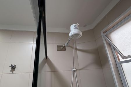 Banheiro de apartamento para alugar com 1 quarto, 45m² em Ponta da Praia, Santos