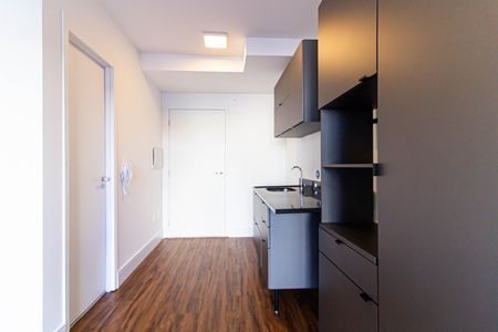 Cozinha de kitnet/studio para alugar com 1 quarto, 28m² em Pompeia, São Paulo