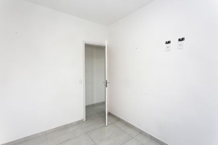 Quarto 2 de apartamento para alugar com 2 quartos, 44m² em Vila Carrão, São Paulo