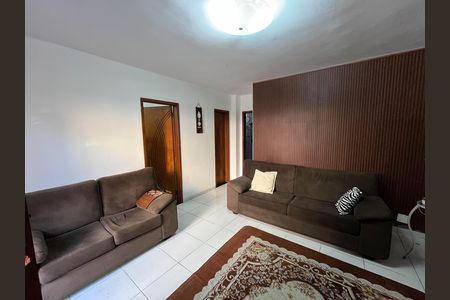Casa à venda com 370m², 5 quartos e 1 vaga Casa à venda com 370m², 5 quartos e 1 vagaSala