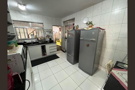 Casa à venda com 370m², 5 quartos e 1 vaga Casa à venda com 370m², 5 quartos e 1 vagaCozinha