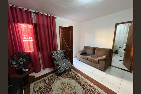 Casa à venda com 370m², 5 quartos e 1 vaga Casa à venda com 370m², 5 quartos e 1 vagaSala