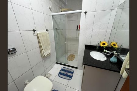 Casa à venda com 370m², 5 quartos e 1 vaga Casa à venda com 370m², 5 quartos e 1 vagaBanheiro