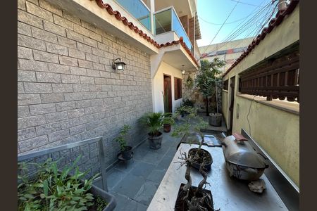 Quintal de casa à venda com 5 quartos, 370m² em Portuguesa, Rio de Janeiro