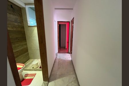 Casa à venda com 370m², 5 quartos e 1 vaga Casa à venda com 370m², 5 quartos e 1 vagaCorredor