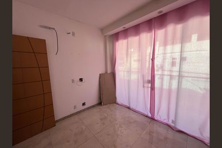 Casa à venda com 370m², 5 quartos e 1 vaga Casa à venda com 370m², 5 quartos e 1 vagaQuarto casa 2