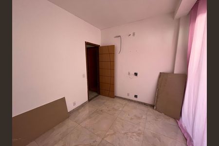 Casa à venda com 370m², 5 quartos e 1 vaga Casa à venda com 370m², 5 quartos e 1 vagaQuarto casa 2