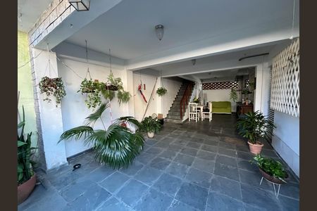 Quintal de casa à venda com 5 quartos, 370m² em Portuguesa, Rio de Janeiro