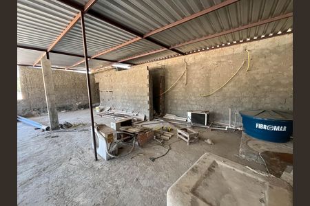 Casa à venda com 370m², 5 quartos e 1 vaga Casa à venda com 370m², 5 quartos e 1 vagaTerraço