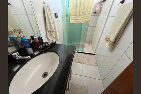 Casa à venda com 370m², 5 quartos e 1 vaga Casa à venda com 370m², 5 quartos e 1 vagaBanheiro da suite