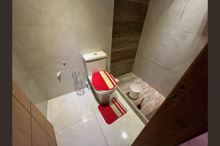 Casa à venda com 370m², 5 quartos e 1 vaga Casa à venda com 370m², 5 quartos e 1 vagaBanheiro casa 2
