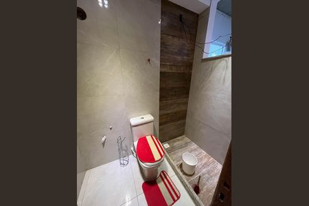 Casa à venda com 370m², 5 quartos e 1 vaga Casa à venda com 370m², 5 quartos e 1 vagaBanheiro casa 2
