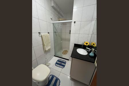 Casa à venda com 370m², 5 quartos e 1 vaga Casa à venda com 370m², 5 quartos e 1 vagaBanheiro