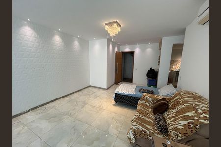 Casa à venda com 370m², 5 quartos e 1 vaga Casa à venda com 370m², 5 quartos e 1 vagaSala casa 2