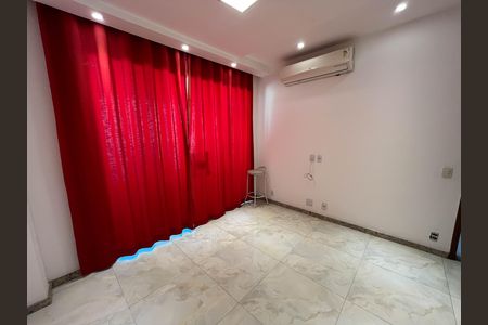 Casa à venda com 370m², 5 quartos e 1 vaga Casa à venda com 370m², 5 quartos e 1 vagaQuarto 2 casa 2