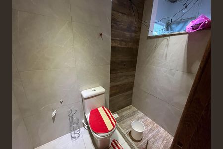 Casa à venda com 370m², 5 quartos e 1 vaga Casa à venda com 370m², 5 quartos e 1 vagaBanheiro casa 2