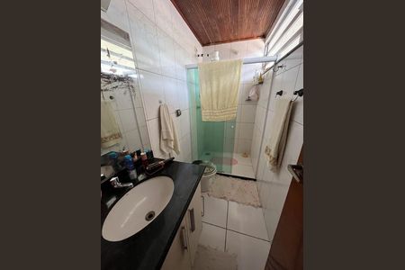 Casa à venda com 370m², 5 quartos e 1 vaga Casa à venda com 370m², 5 quartos e 1 vagaBanheiro da Suíte