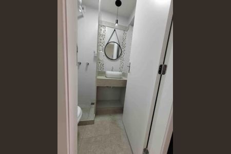 Banheiro de apartamento para alugar com 1 quarto, 26m² em Botafogo, Rio de Janeiro