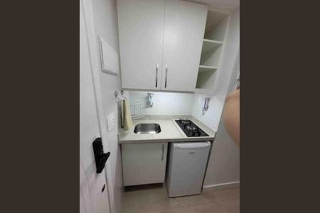 Cozinha de apartamento para alugar com 1 quarto, 26m² em Botafogo, Rio de Janeiro